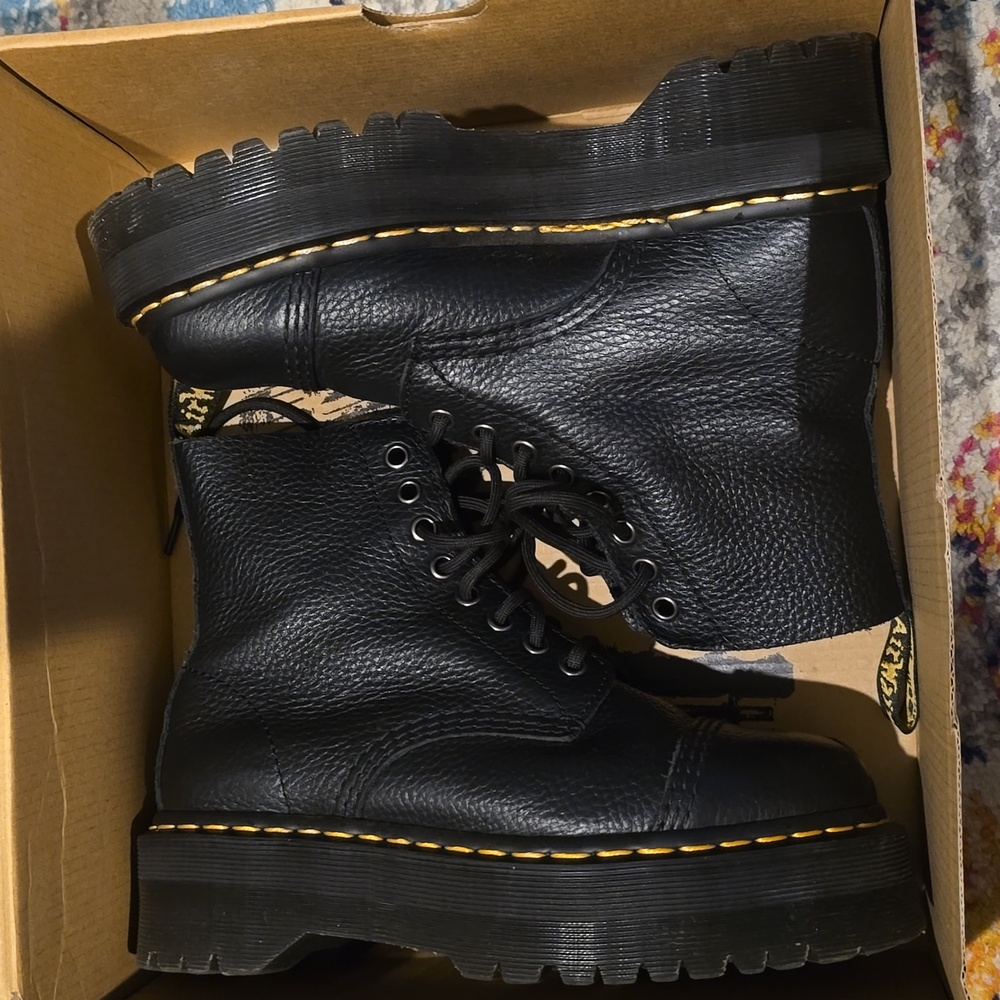 SINCLAIR dr marten